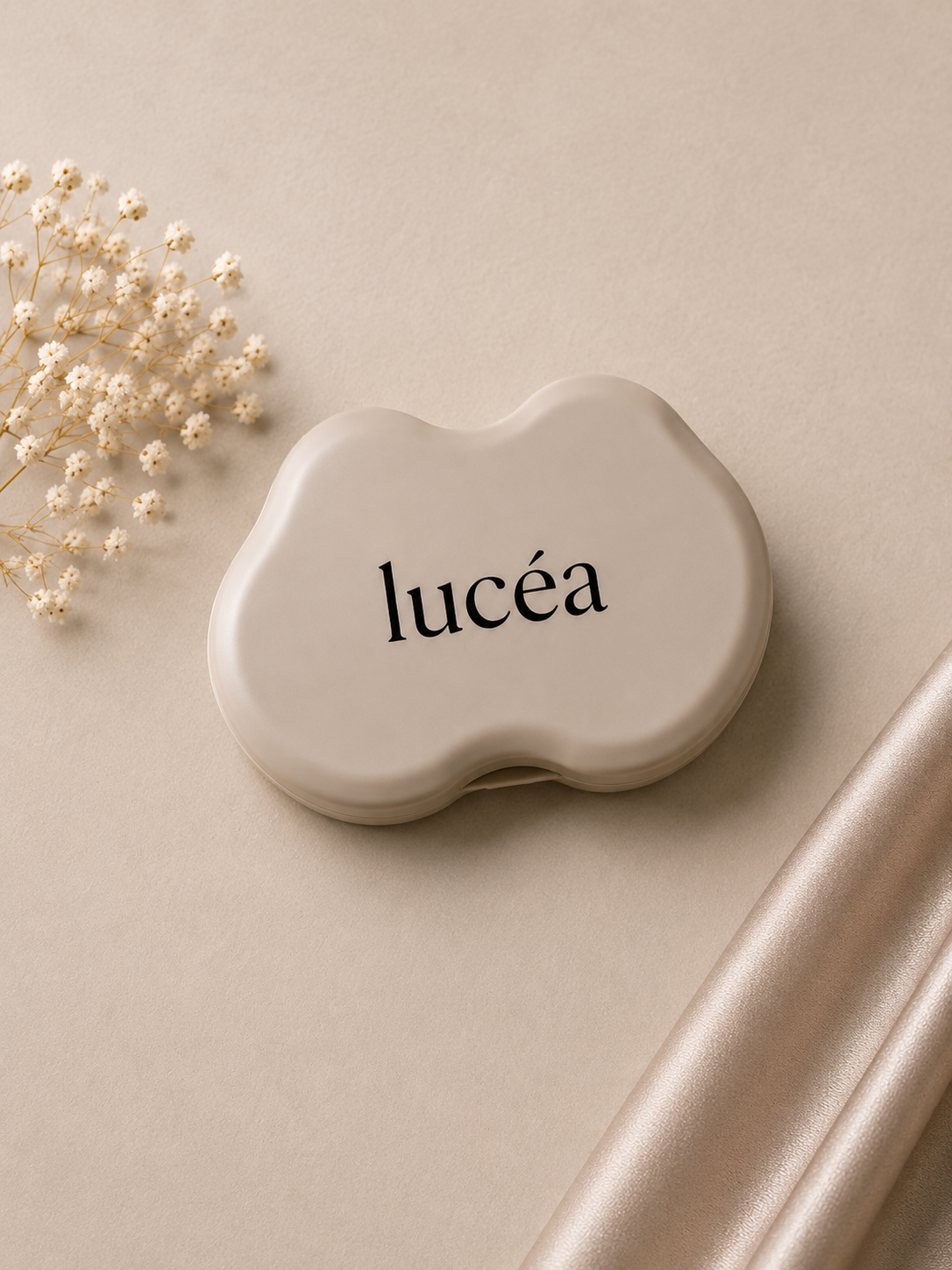 Closed Lucéa case with dried florals and silk